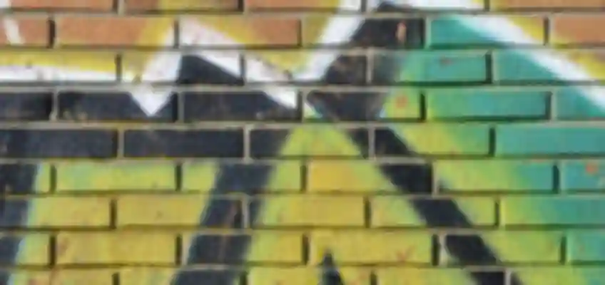 Lasersko eko uklanjanje grafita i natpisa na fasadama